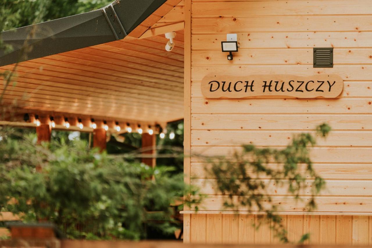 Duch Huszczy W Srodku Sosnowego Lasu Lomazy ภายนอก รูปภาพ